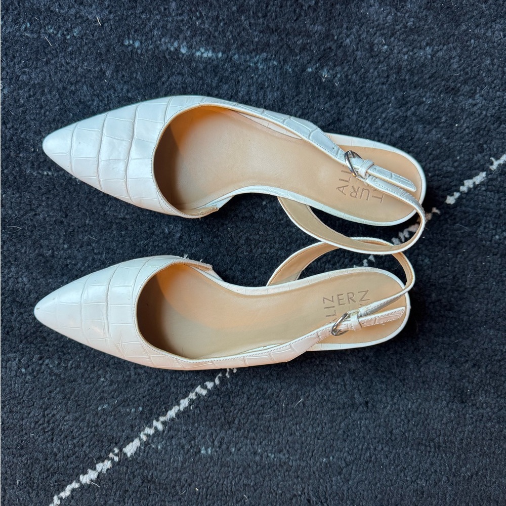 Naturalizer flats